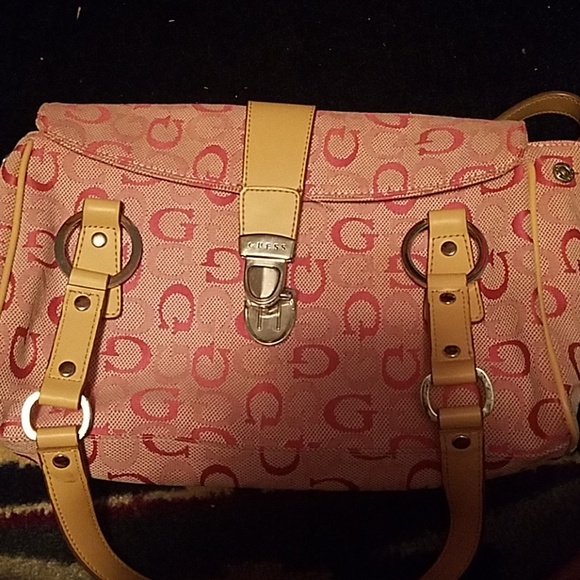 Guess handbag - Picture 1 of 3